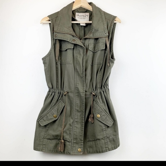 American Rag Army Green zippered vest - Picture 2 of 5